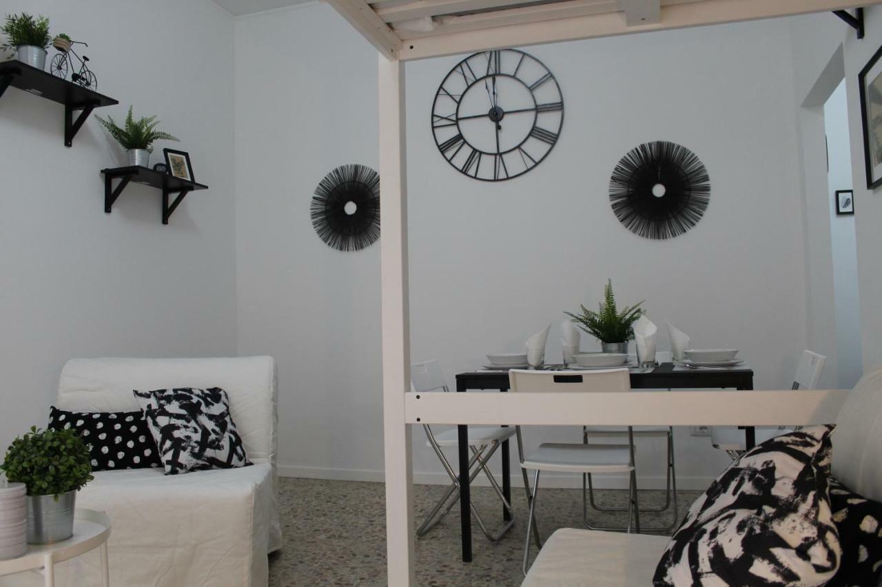 Anacreonte 7 Appartamento *