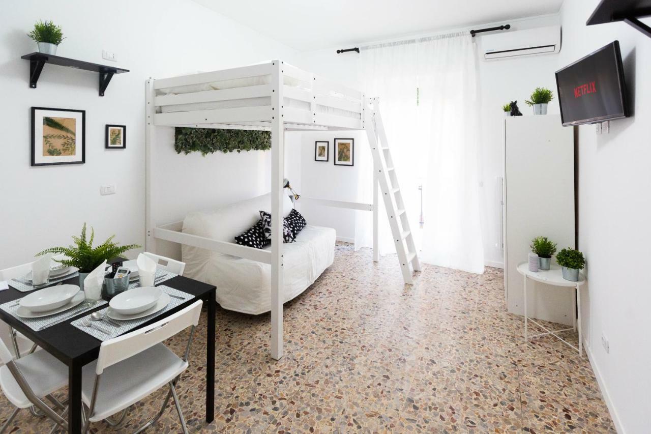 Anacreonte 7 Appartamento Milano