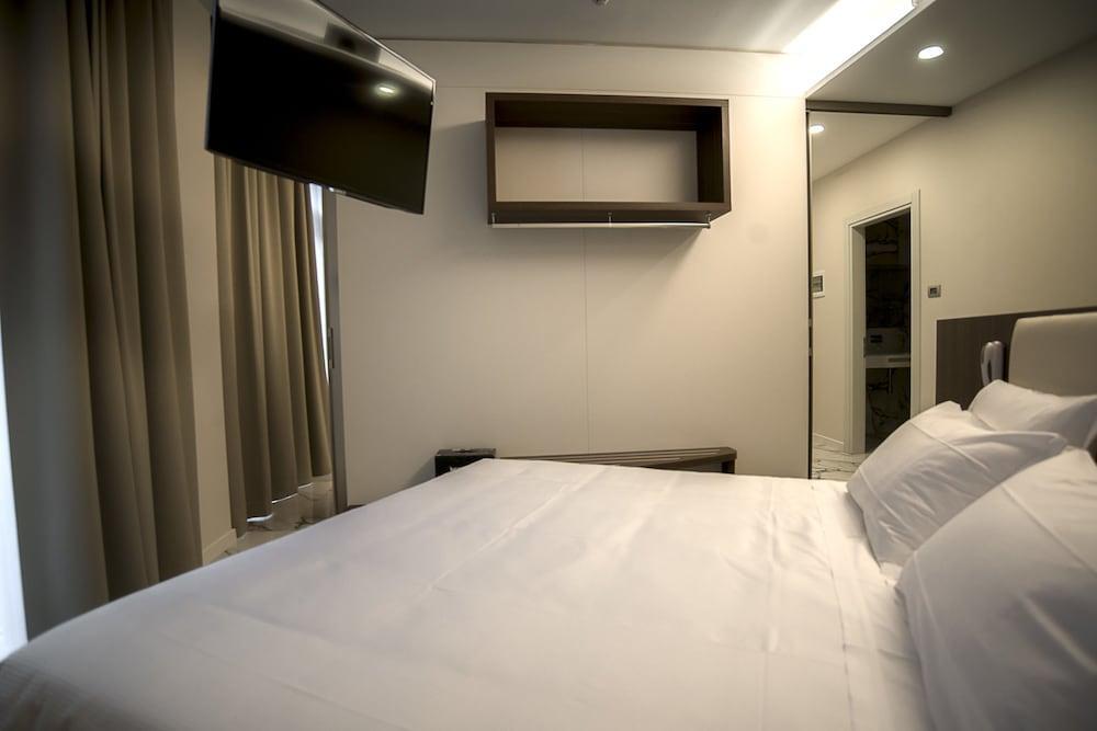 Castello Hotel