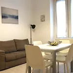 Super Milano Rogoredo Vacation Apartment - 4 People