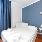 Roomy Apartment Close To Subway M5!