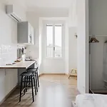Minimal&Charming studio in Isola District