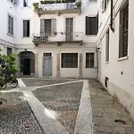 Charming 5 Vie Apt. Milan Center