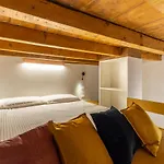Casa Olfinia - Cosy Studio Apartment On The Canal