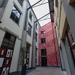 Stylish & Modern Studio Milano