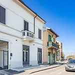 Khl Apartments