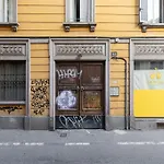Cozy Apartment: Fioravanti12