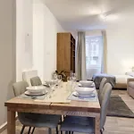 Milanrentals - Elleboro Apartment