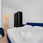 5 Min Duomo - Next To Metro Station