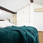 Ihost Apartment - Ticinese 75