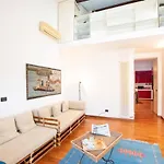 Ihost Apartment - Ticinese 75