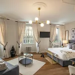 Daplace - Corso Monforte Suites