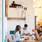 Madama Hostel & Bistrot