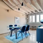 Joivy Elegant Apartment With Parking And Balcony
