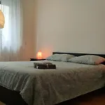 3 Minutes On Foot From Duomo Big Apartment With 3 Bedroom