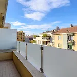 Classbnb - Spacious Apartment 20 Minutes From The City Center