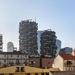 Isola Silent Retreat - Design Apartment 10 Min From Centrale