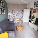 Central Stylish Apt - Beautiful View Nolo District