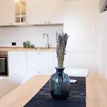 Bright 2-Room Apartment For Friends And Relatives