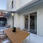 White House Villa Con Posti Auto Milano