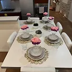 Spacious Three Room Apartment In Corso Vercelli, In The Center