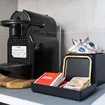 8 Min Dalla Metro Casa Elegante Con Netflix E Wifi
