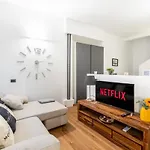 Design Apartment I Steps From Fair & Metro