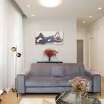 Vittoria Flat 18 - Milano