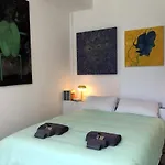 Artistic And Spacious Loft - 3 Min From The Metro