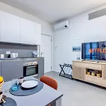 Bruschetti Home