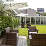 Nino Residence