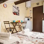 Correggio Central Nest