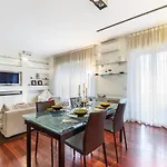 Bright And Cozy Apartment In Isola District - Marco Polo