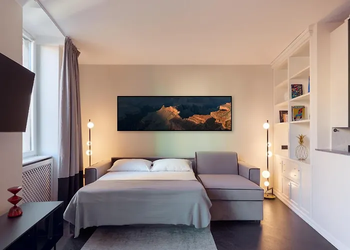 Hl Luxury Duomo Apartment - Via Torino, Montenapoleone