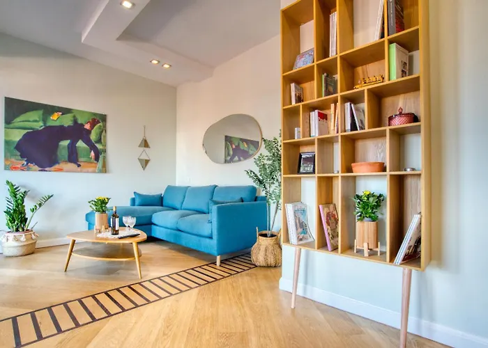 Spacious Penthouse With Panoramic Terrace - 20 Minutes From Duomo