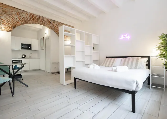 Flora 57 - Splendido Loft Nel Cuore Dei Navigli
