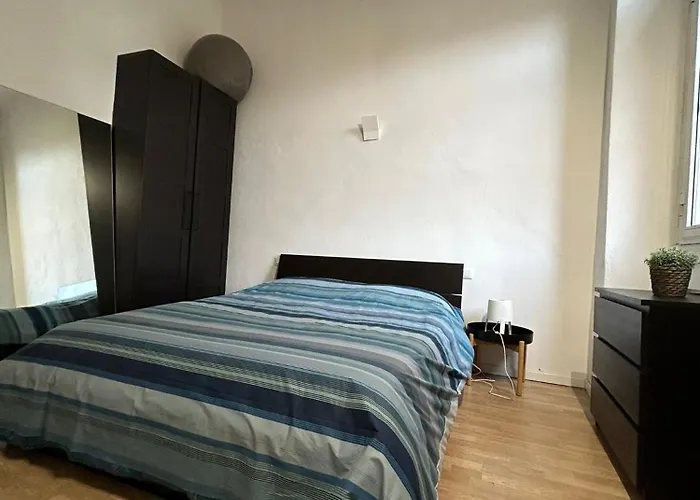 Ampio Bilocale Sui Navigli Milano