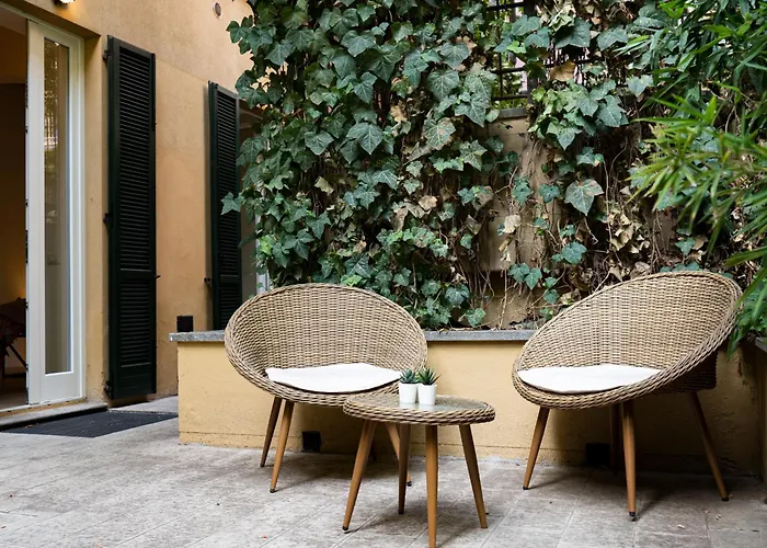 Brera-Centro Nuovo Appartamento Con Cortile Privato
