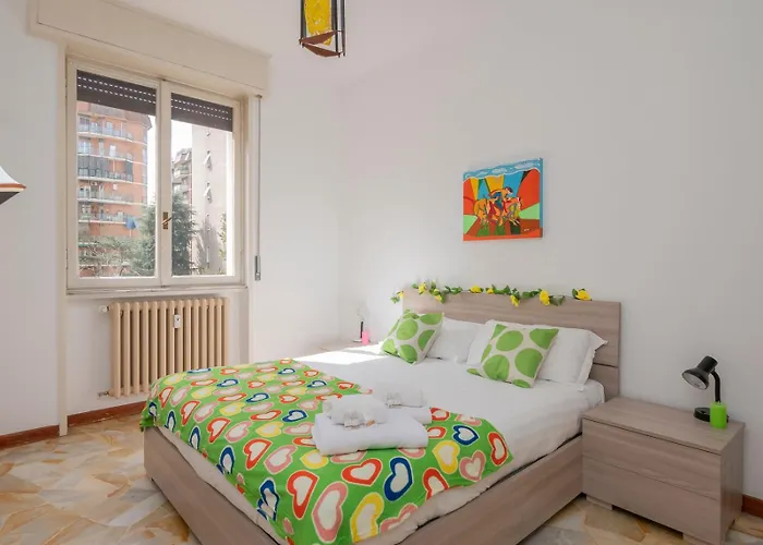 Xenia Apartments - Spacious Two-Room Apt In The Flower District