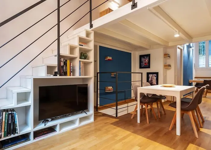 Serena\'S Blue Home In Dergano