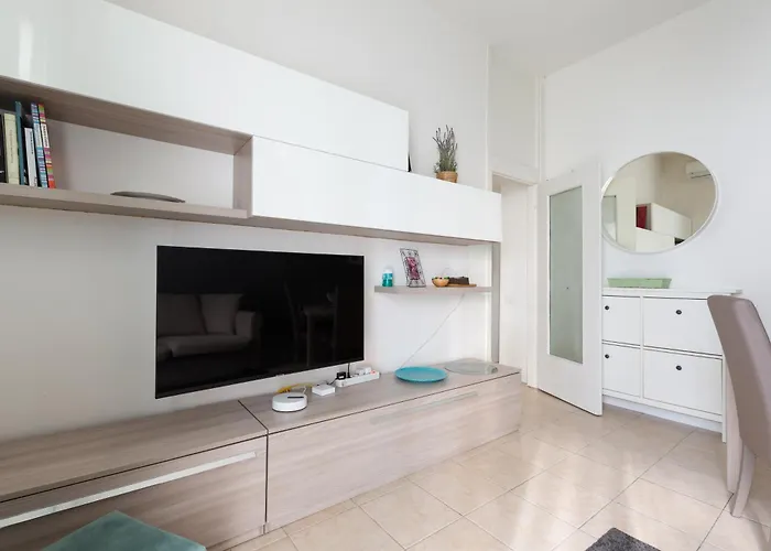 M1 Gambara Balcony Studio