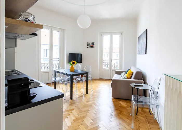 Apartment In Historic Building- Porta Venezia
