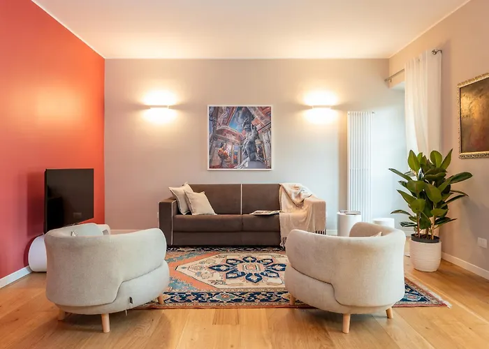 Luxurious & Spacious Flats In Duomo