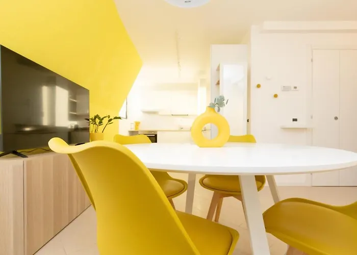 Sunny Retreat Near Metro, 12 Min To Duomo