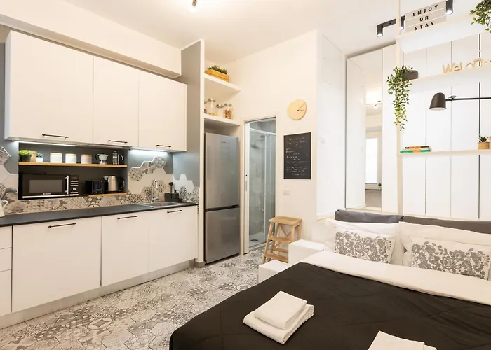 Tiny & Tidy Studio In The Key Area Of Milan