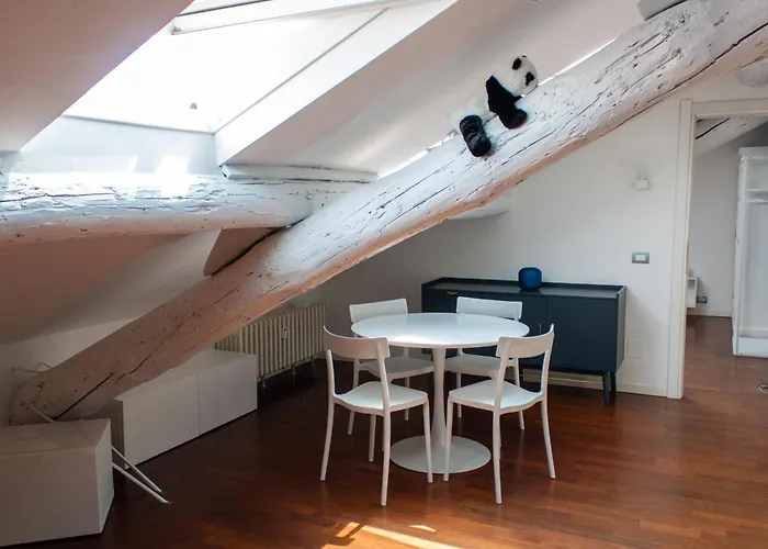 Cozy Attic Recently Renovated
