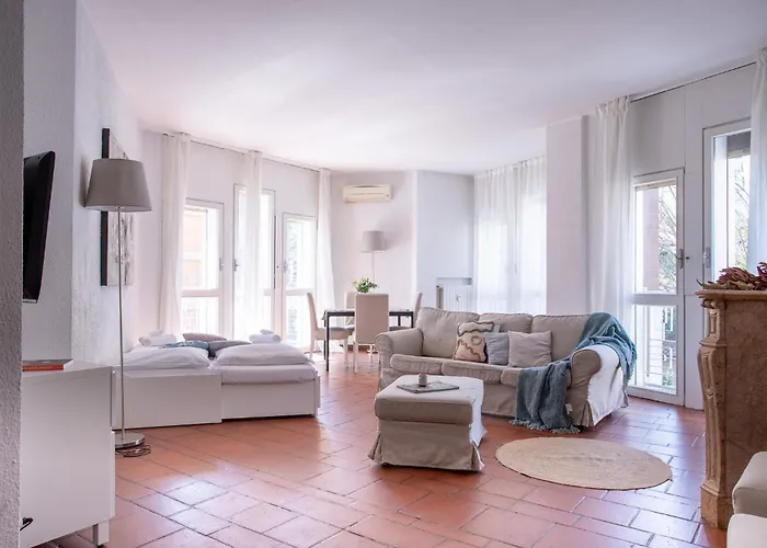 Ampio Ed Elegante Appartamento - 2 Camere E 2 Bagni