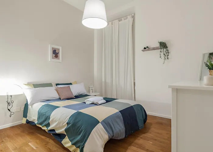 Milan\'S Navigli Nest