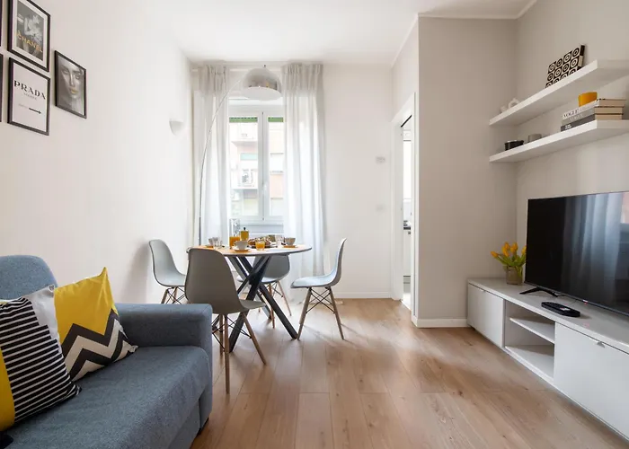 Solari Apartment, Milan Fashion Street
