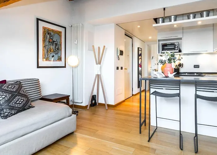 Altido Lovely Mansard